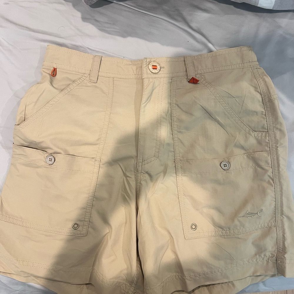 Salt Life Tan Cargo Shorts Classic Style